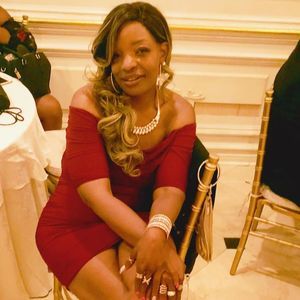 Meet your Posher, Chinequa